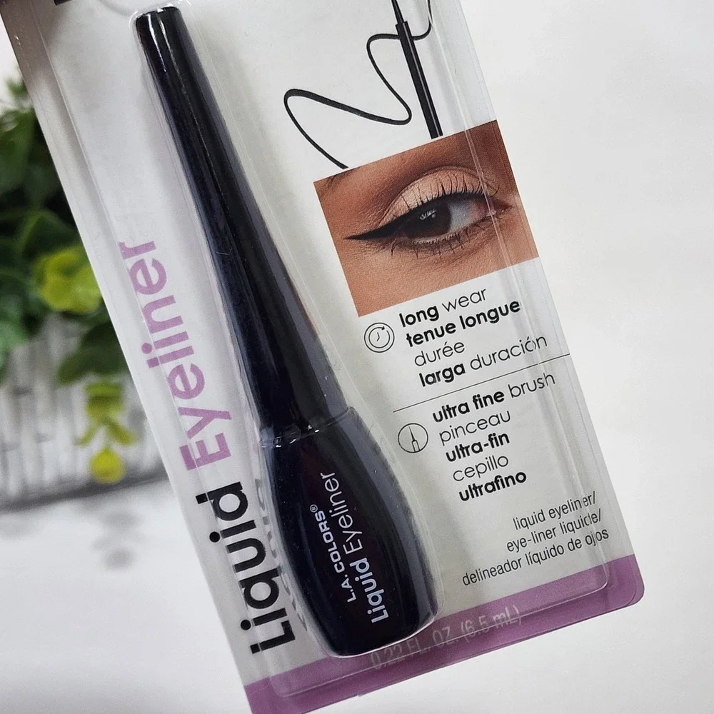 L.A. COLORS Liquid Eyeliner Black C62208 ~ Ultra Fine Brush Tip ~ Long Wear ~New